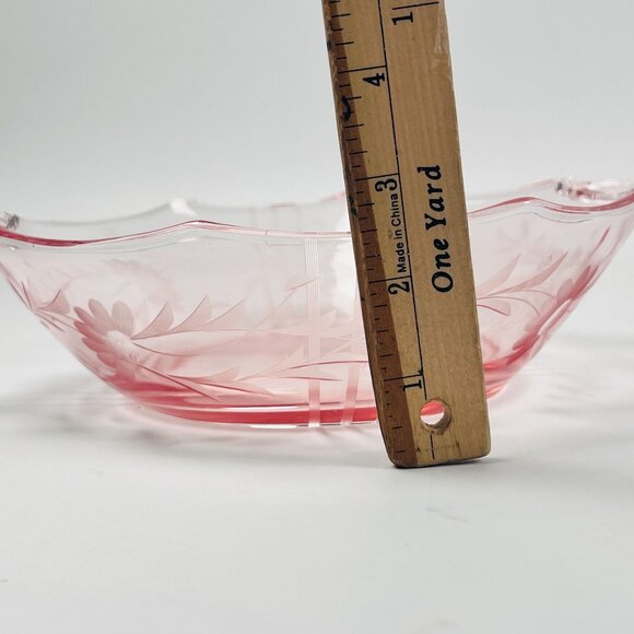 Pink Etched Glass Bowl With Handles Floral Design 10"x4" Elegant Vintage Style - Picture 5 of 5